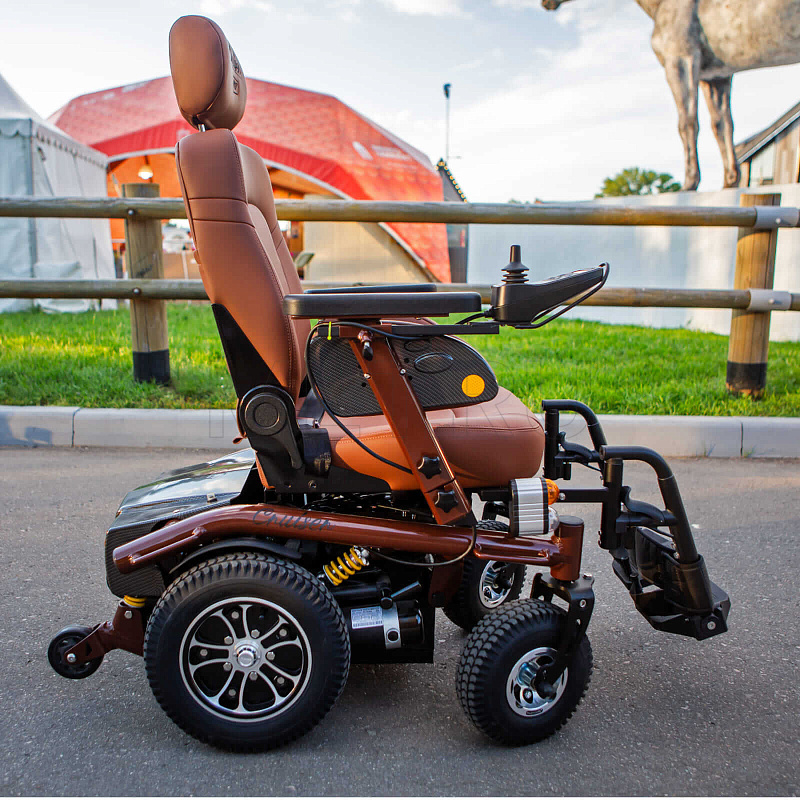 MET CRUISER 21 Кресло-коляска электрическая с сиденьем автомобильного типа коричневого цвета МЕТ